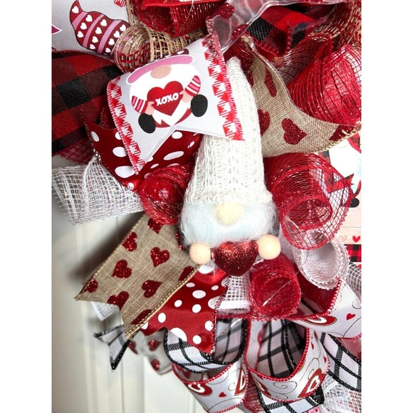 Handmade Valentine’s Gnome LOVE Ribbon Prelit Wreath 22 ins LED W11 - Picture 6 of 12
